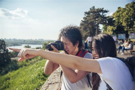 学生 カップル 旅行